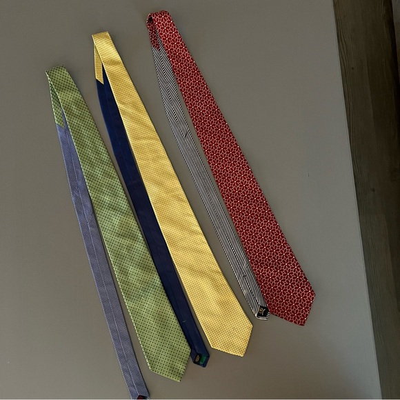 Tommy Hilfiger | Accessories | Tommy Hilfiger Red Yellow Green And Blue ...